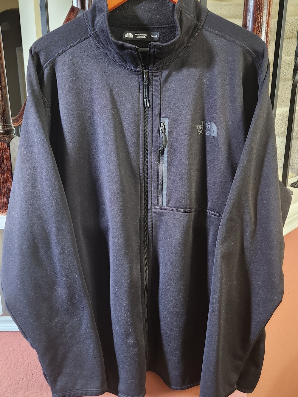 The North Face Men's Black Full-Zip Softshell Jacket